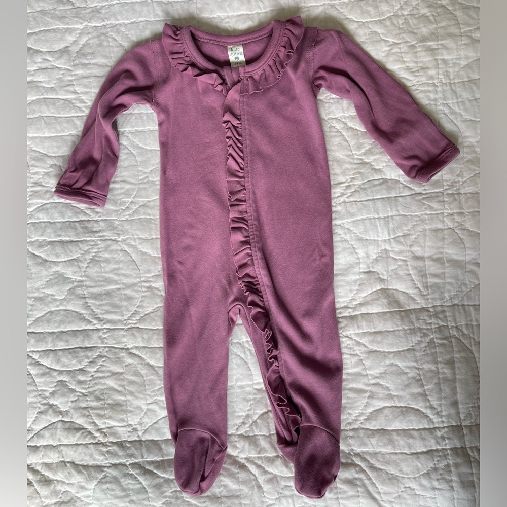 Kate Quinn organic cotton raw edge ruffle footie